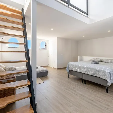 Precioso Apartamento En El Centro Con Aparcamiento 公寓 *